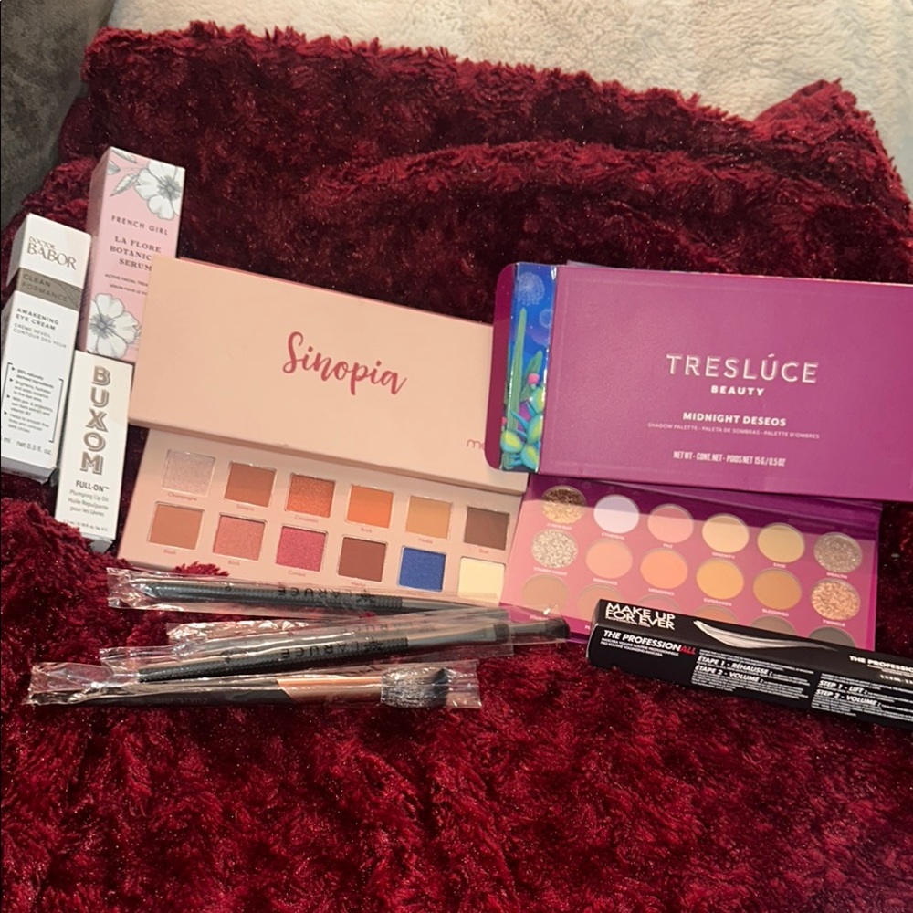 Midnight Desires Eyeshadow Palette & others beauty bundle